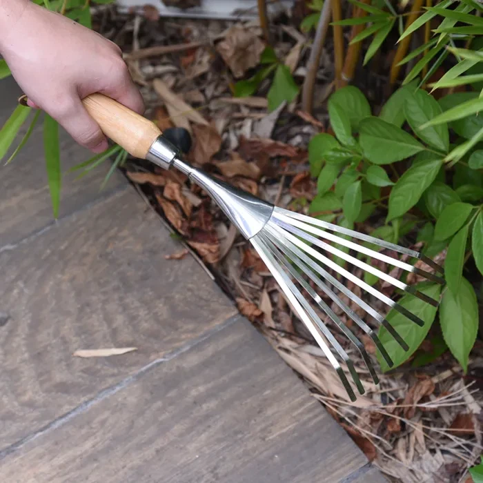 leaf rake of  high quality gardening tool set