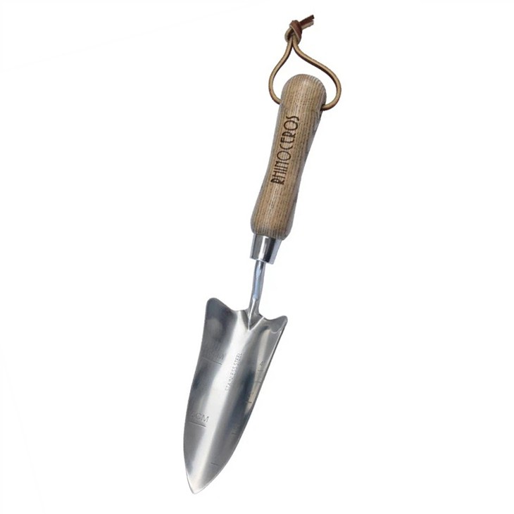 Augu transplantantu rīks